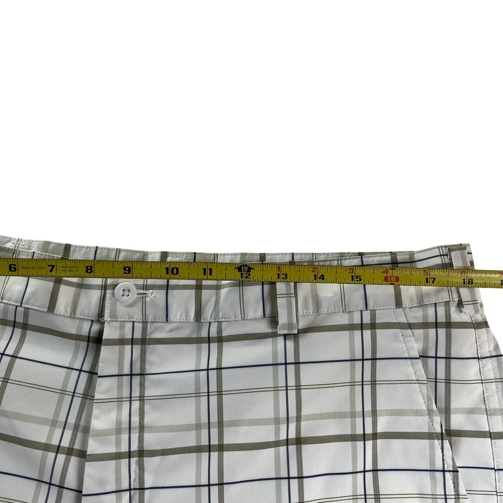 Nike Golf Dri-FIT Plaid Shorts Mens 36 White Gray Performance Golf Flat Front